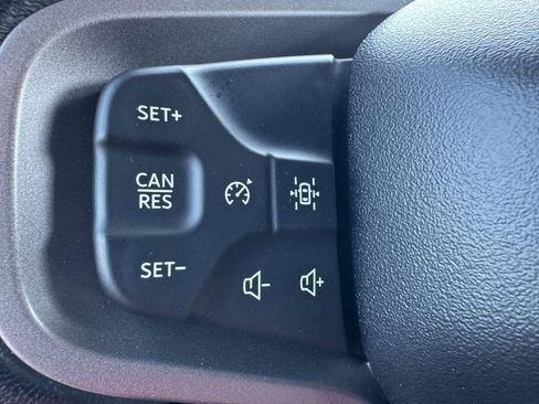 Used 2024 Ford Bronco Everglades AWD/4WD image 16