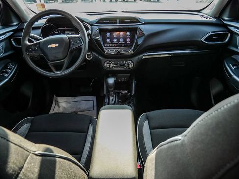 Used 2022 Chevrolet TrailBlazer LT w/ Convenience Package FWD image 43