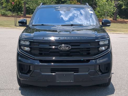 Used 2025 Ford Expedition Platinum w/ Stealth Performance Package AWD/4WD image 9