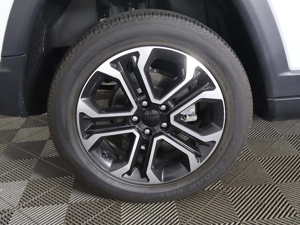 Used 2023 Jeep Compass Limited w/ Sun and Sound Group AWD/4WD image 22