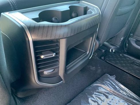 New 2026 RAM 1500 Express AWD/4WD image 14