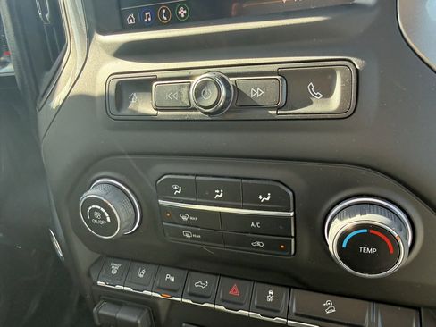 Used 2024 Chevrolet Silverado 2500 Custom w/ Custom Value Package image 23