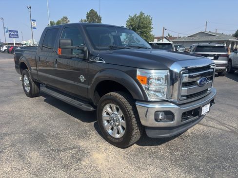 Used 2016 Ford F250 XLT w/ Advanced Security Group AWD/4WD image 4