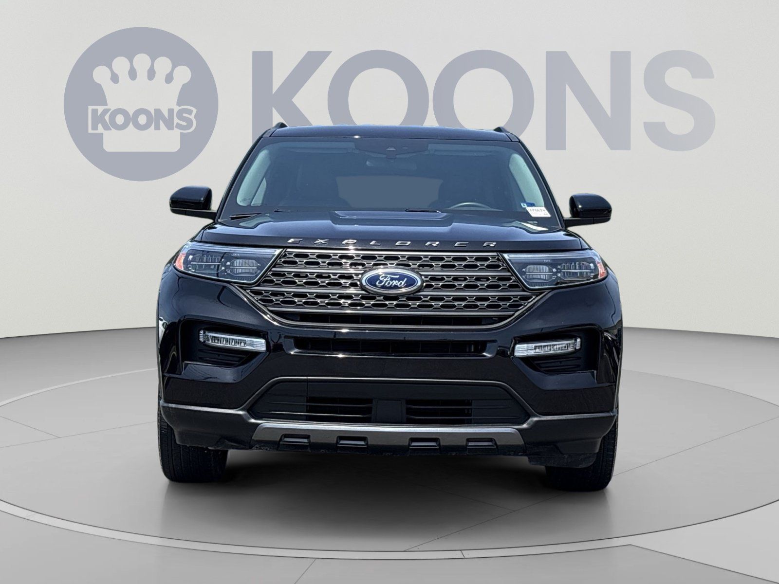 Used 2024 Ford Explorer XLT w/ Equipment Group 202A AWD/4WD image 8