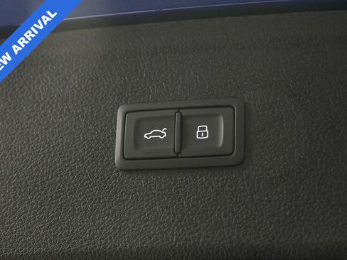 Used 2025 Audi SQ5 Premium Plus image 8