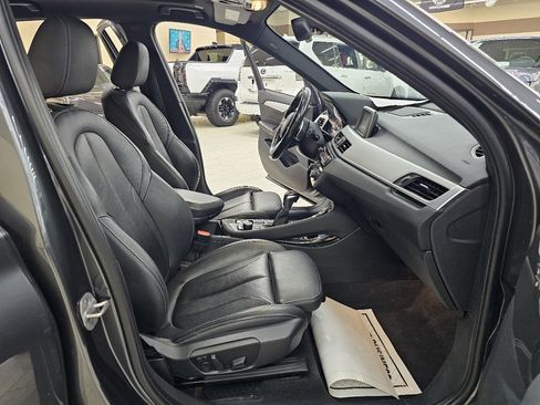 Used 2018 BMW X1 sDrive28i image 21