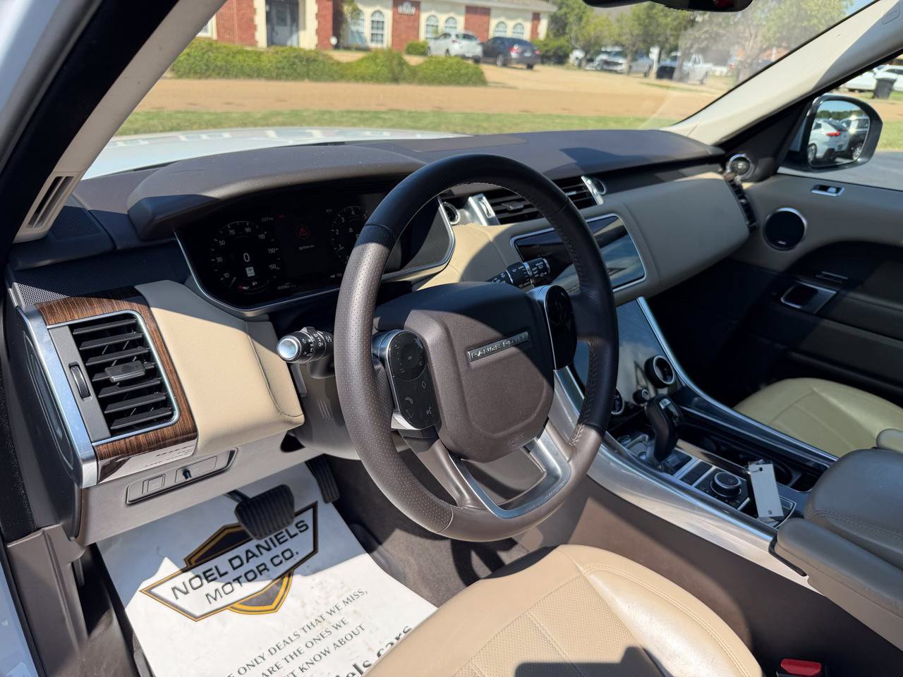 Used 2019 Land Rover Range Rover Sport HSE AWD/4WD image 12
