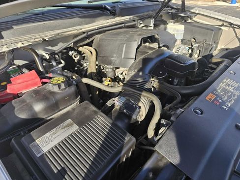 Used 2011 Chevrolet Avalanche LT w/ Regional Value Package image 34