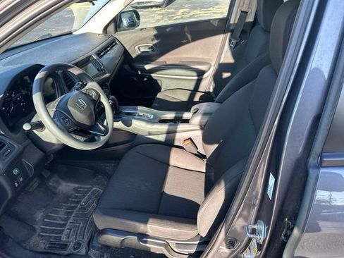 Used 2018 Honda HR-V LX image 12