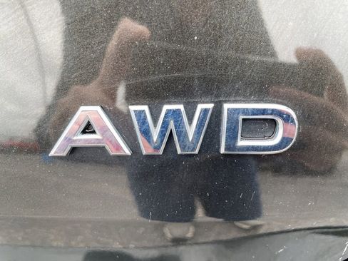 Used 2017 Nissan Rogue S AWD/4WD image 7