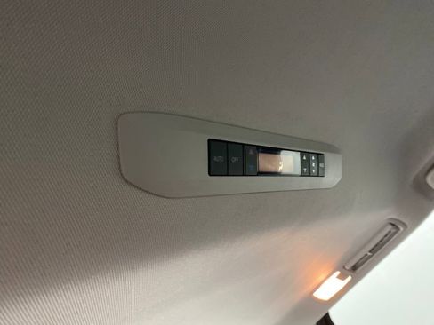 Certified 2022 Toyota Sienna XLE image 30