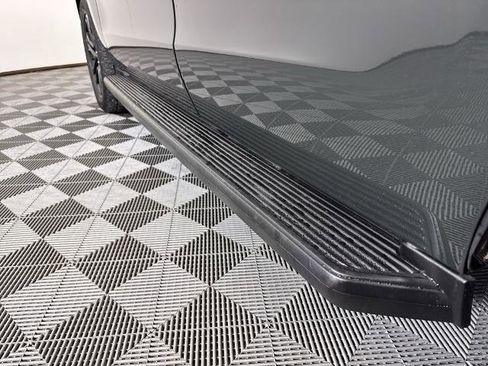 Certified 2022 Ford Expedition XLT image 26