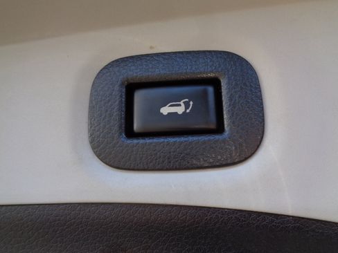 Used 2020 Nissan Rogue SL w/ Premium Package image 26