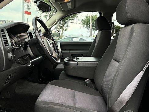 Used 2014 Chevrolet Silverado 2500 LT w/ Suspension Package, Off-Road AWD/4WD image 9