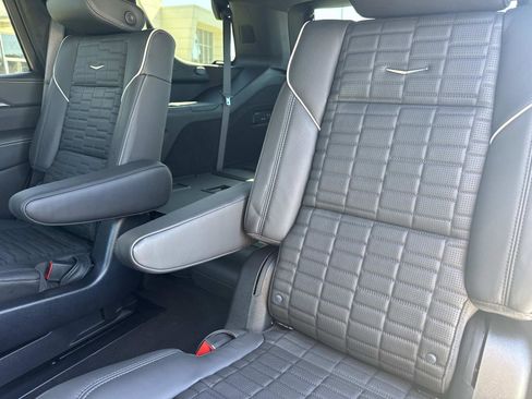 New 2025 Cadillac Escalade Sport Platinum w/ LPO, Floor Liner Package image 15