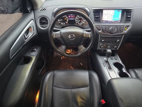 Used 2019 Nissan Pathfinder SL w/ Cargo Package FWD image 21