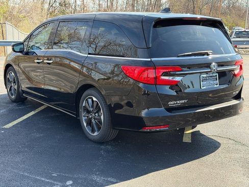 Used 2023 Honda Odyssey Elite image 7