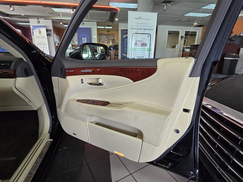 Used 2011 Lexus LS 460 L w/ Luxury Pkg AWD/4WD image 13
