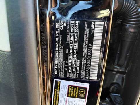 Used 2024 Mercedes-Benz GLS 580 4MATIC image 25