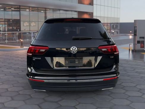 Used 2018 Volkswagen Tiguan SEL image 5