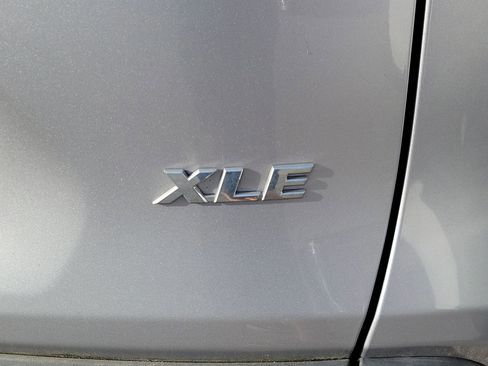 Used 2023 Toyota RAV4 XLE w/ Convenience Package FWD image 30
