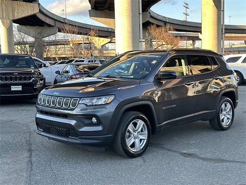 Used 2022 Jeep Compass Latitude w/ Convenience Group image 5