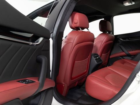 Used 2023 Maserati Ghibli GT RWD image 25