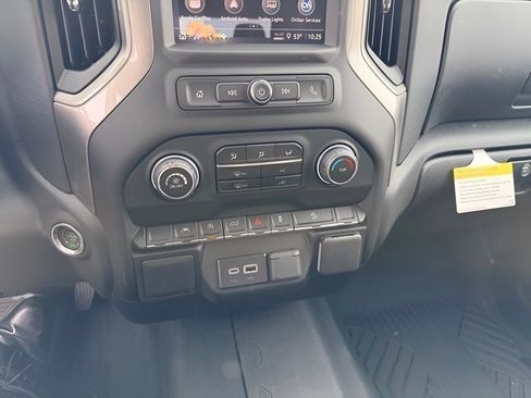 Used 2026 Chevrolet Silverado 1500 Custom Trail Boss w/ LPO, Dark Essentials Package image 19