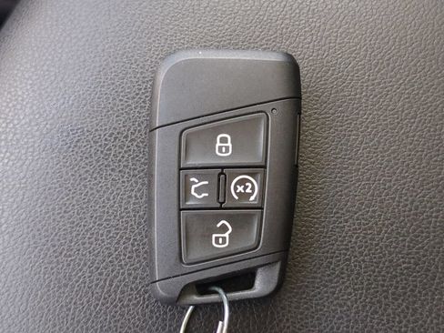 Used 2024 Volkswagen Tiguan SE FWD image 28