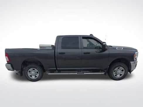 Used 2024 RAM 2500 Tradesman w/ Chrome Appearance Group AWD/4WD image 40