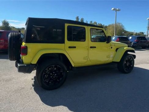 Used 2022 Jeep Wrangler Unlimited Sahara w/ Safety Group image 29