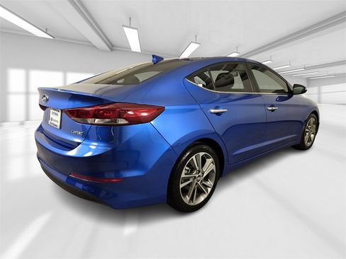 Used 2017 Hyundai Elantra Limited image 7