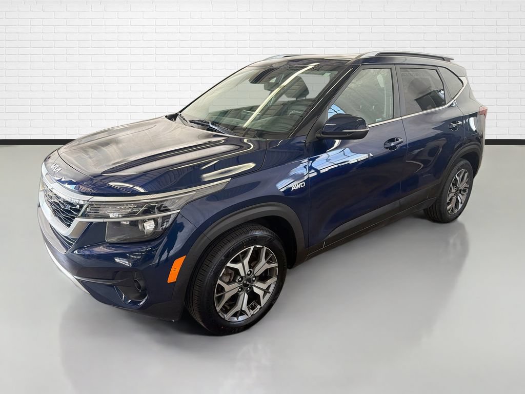 Used 2022 Kia Seltos EX AWD/4WD image 5