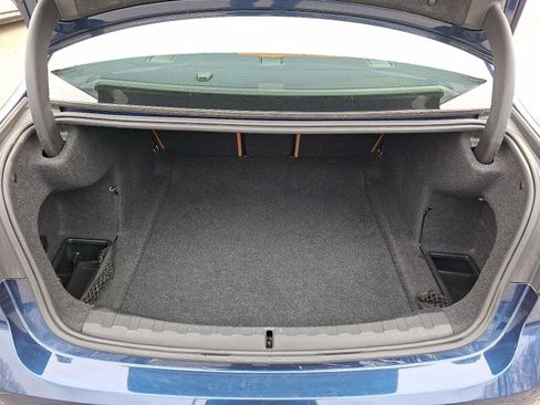 Used 2019 BMW 330i xDrive Sedan w/ Premium Package image 28