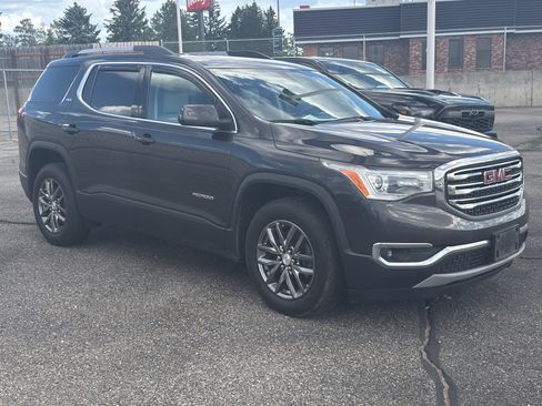 Certified 2017 GMC Acadia SLT AWD/4WD image 5