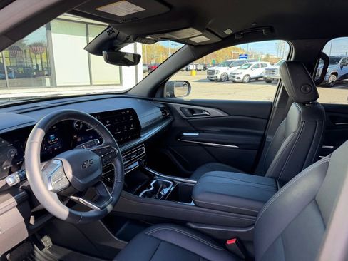 Used 2026 Chevrolet Traverse LT w/ Midnight/Sport Edition AWD/4WD image 31