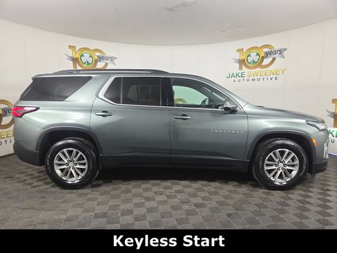 Used 2022 Chevrolet Traverse LT FWD image 10
