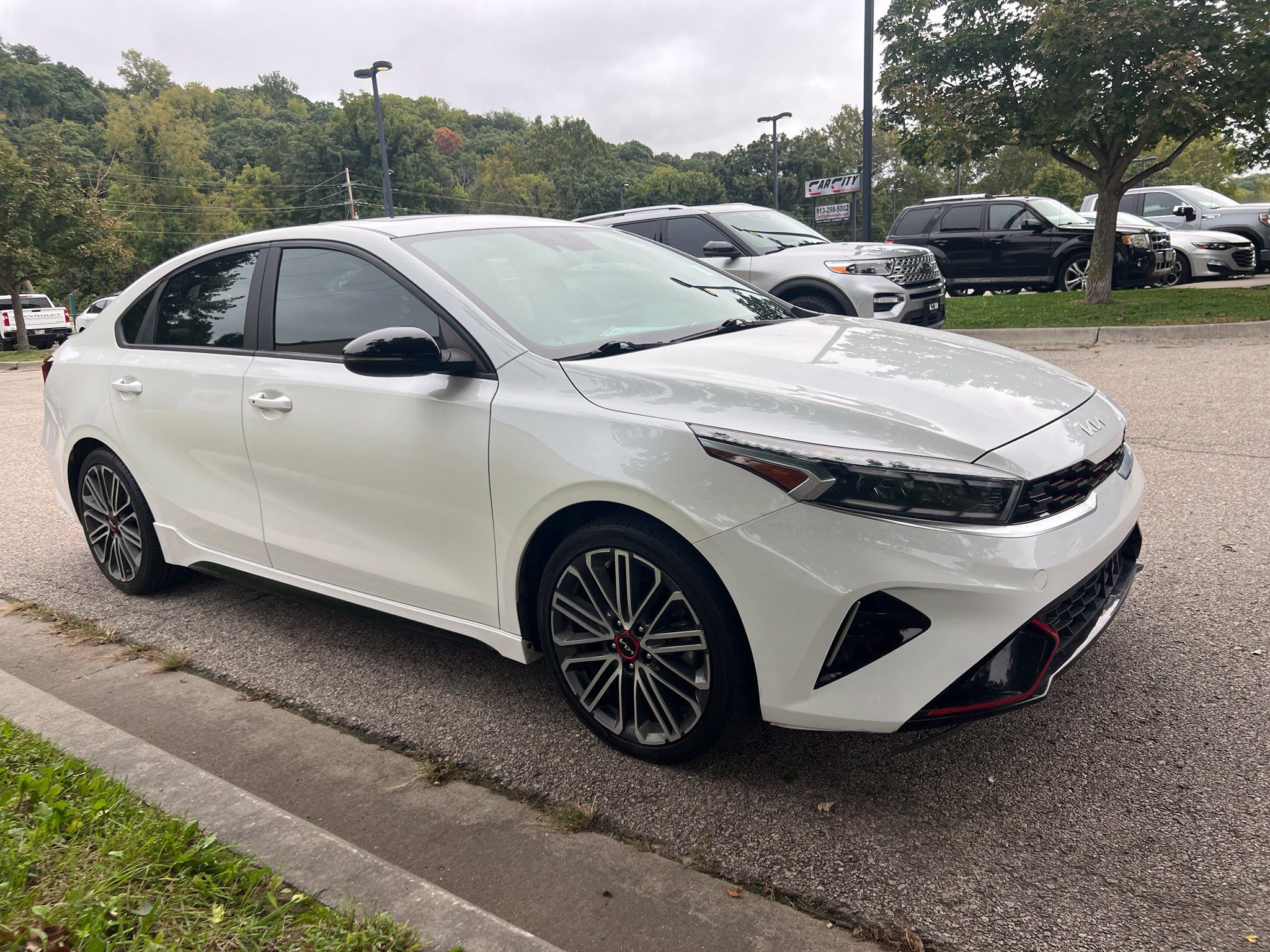 Used 2023 Kia Forte GT FWD image 3