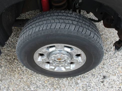 Used 2015 Ford F250 XLT w/ XLT Premium Package AWD/4WD image 9