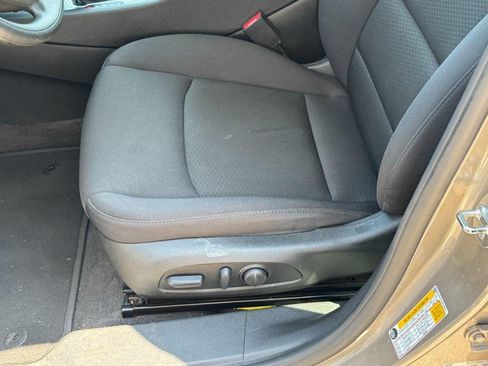 Used 2025 Chevrolet Malibu LT FWD image 22