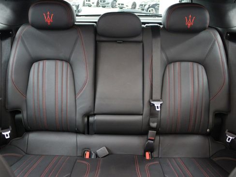 Used 2022 Maserati Levante GT image 40