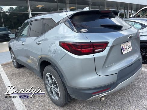Used 2023 Chevrolet Blazer LT w/ Convenience Package FWD image 7