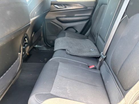 Used 2024 Jeep Grand Cherokee Laredo RWD image 25