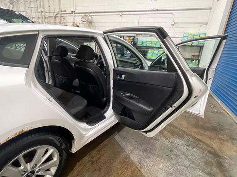 Used 2016 Kia Optima LX w/ LX Convenience Package image 14