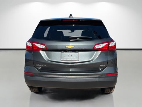 Used 2020 Chevrolet Equinox LS w/ LS Convenience Package image 4