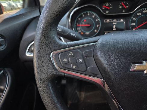 Used 2017 Chevrolet Cruze LT FWD image 26