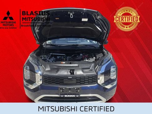 Used 2024 Mitsubishi Outlander SEL AWD/4WD image 46