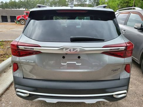 Used 2023 Kia Seltos EX AWD/4WD image 6