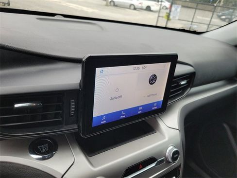 Used 2022 Ford Explorer XLT image 20
