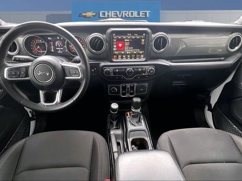 Used 2023 Jeep Gladiator Overland AWD/4WD image 8